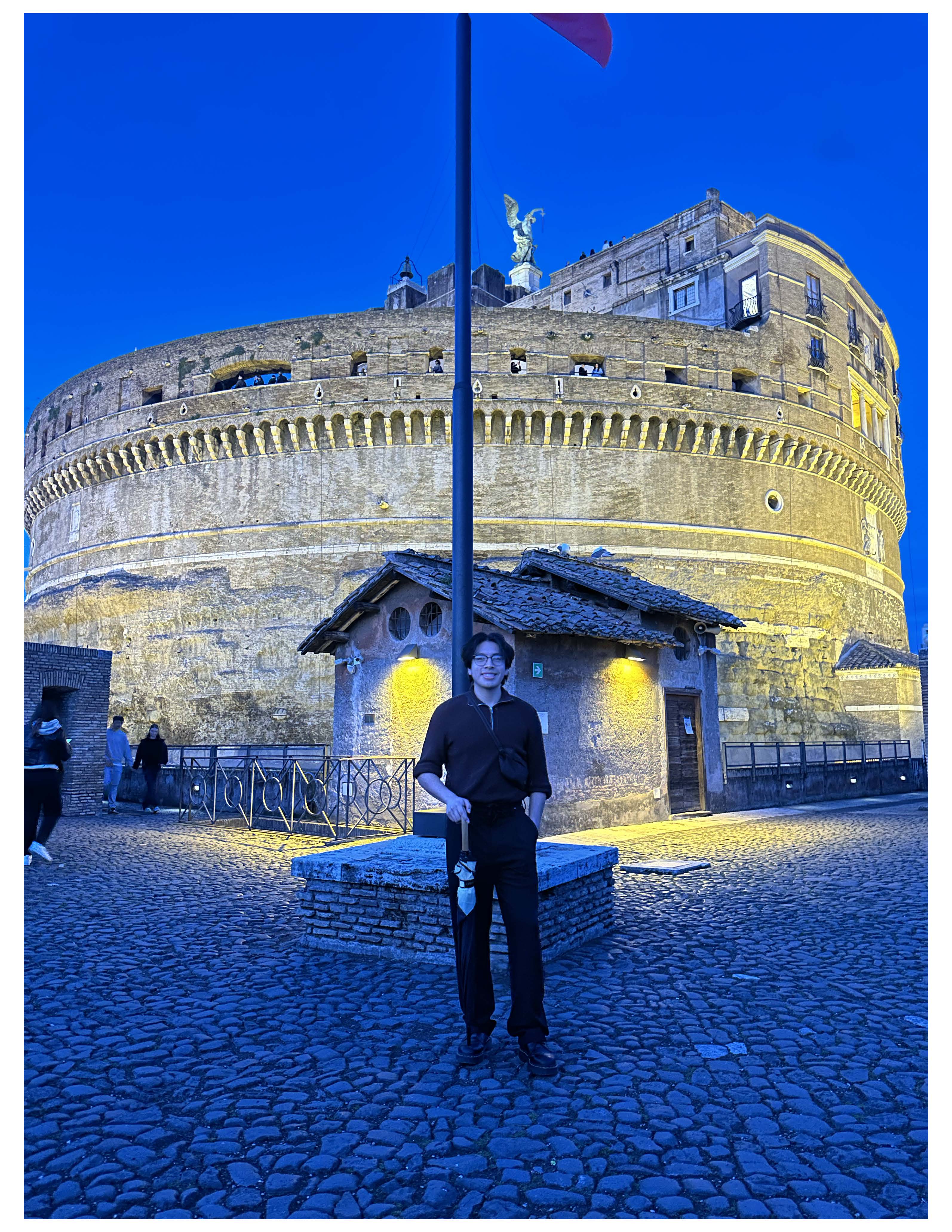 Leonardo in front of Castel Sant'angelo. Night time photo!