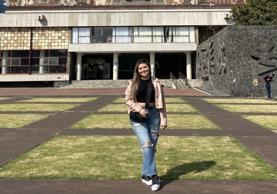 Azul in front of the Central Library at UNAM
