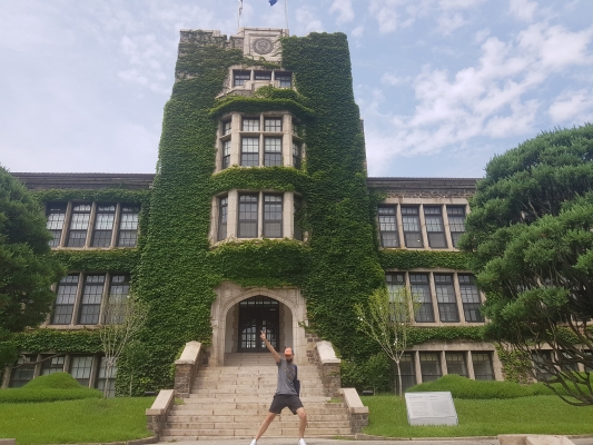Emma on her last day at Yonsei University