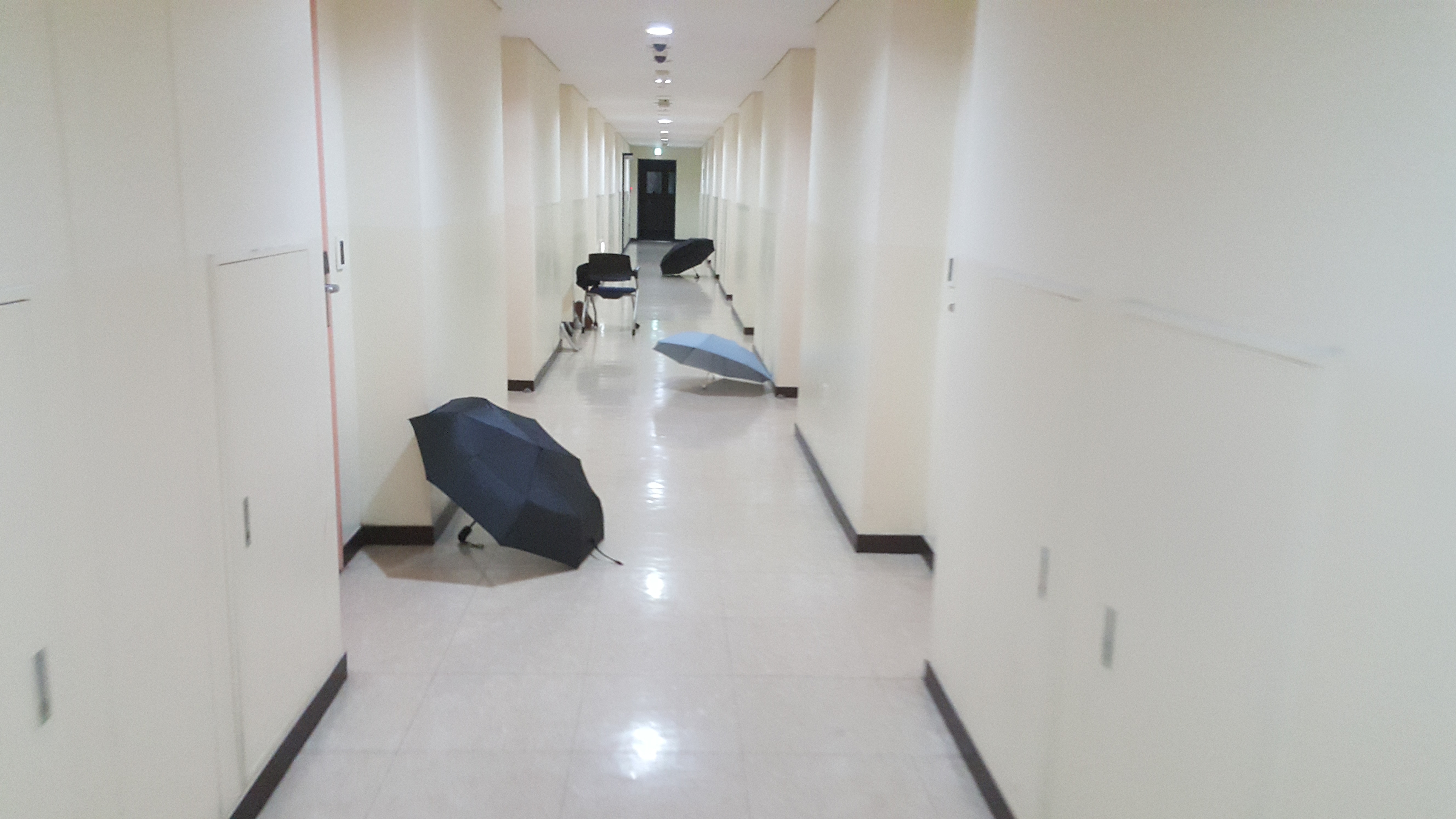The dorm life at SK Global was also a sight to behold especially at rainy days as people would collectively leave there umbrellas